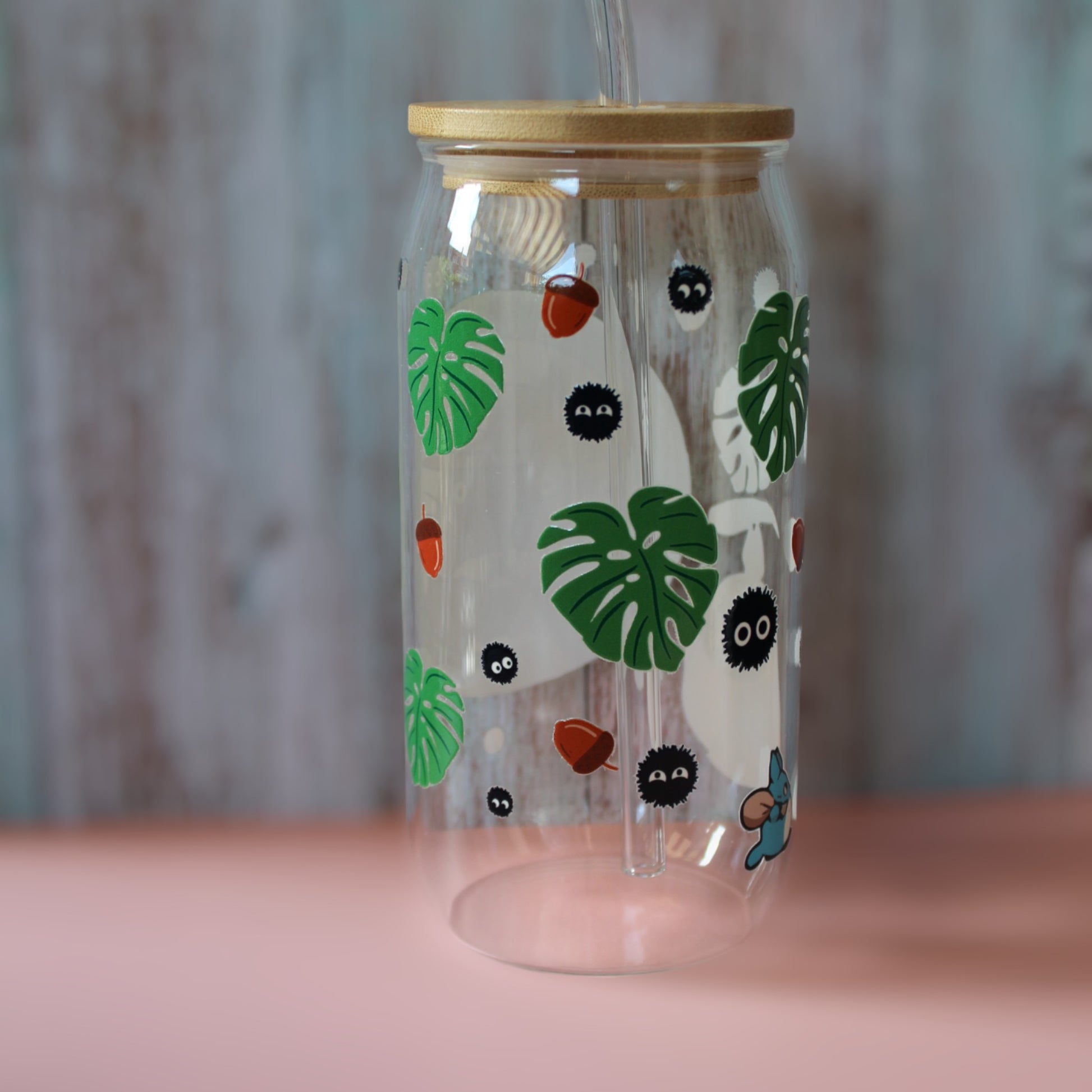 Trinkglas mit Bambus Deckel und Glasstrohhalm | Anime Trinkglas | Totoro  Glas | Mein Nachbar Totoro | Ghibli | Trinkbecher | 560ml | 18 uz