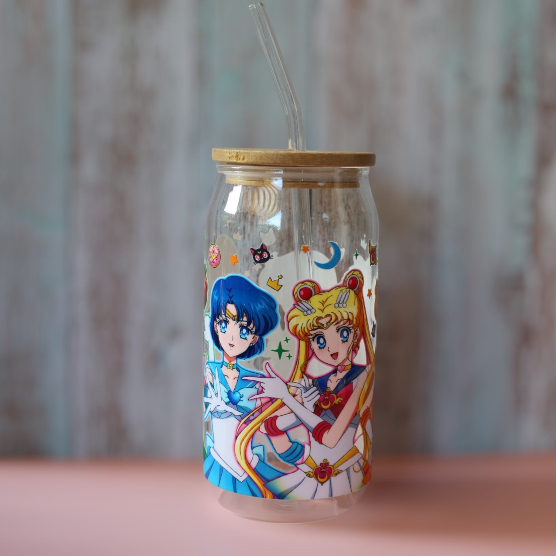 Trinkglas mit Bambus Deckel und Glasstrohhalm | Anime Trinkglas | Sailor Moon Trinkglas | Sailor Moon Becher | Trinkbecher | 560ml | 18 uz.