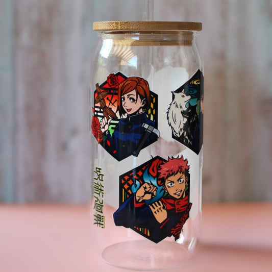 Trinkglas mit Bambus Deckel und Glasstrohhalm | Anime Trinkglas | Jujutsu Kaisen Glas | Trinkbecher | JJK | Klar | 560ml | 18 uz.| Gojo