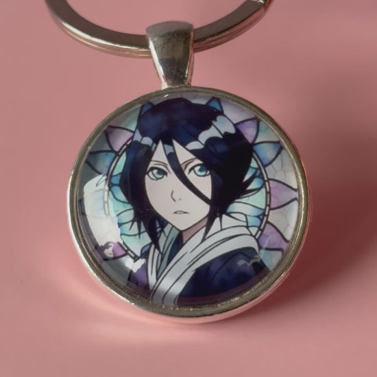 Bleach Anime-Schlüsselanhänger mit rundem Motiv und silbernem Metallanhänger