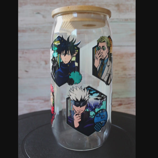 Trinkglas mit Bambus Deckel und Glasstrohhalm | Anime Trinkglas | Jujutsu Kaisen Glas | Trinkbecher | JJK | Klar | 560ml | 18 uz.| Gojo