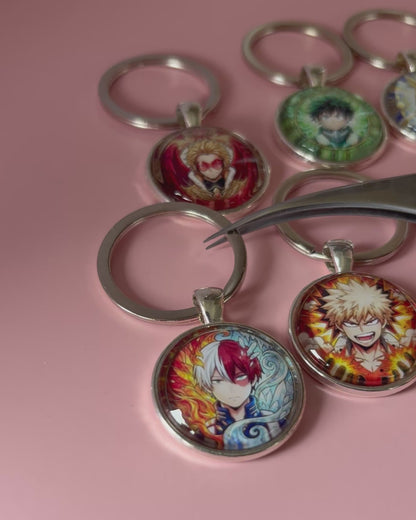 My Hero Academia Anime-Schlüsselanhänger mit rundem Motiv und silbernem Metallanhänger