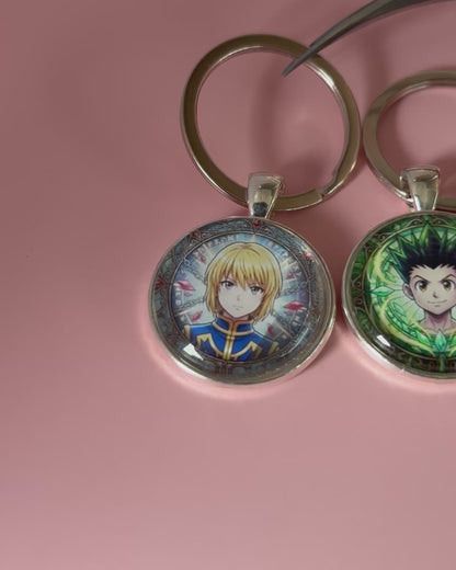 Hunter x Hunter Anime-Schlüsselanhänger mit rundem Motiv und silbernem Metallanhänger