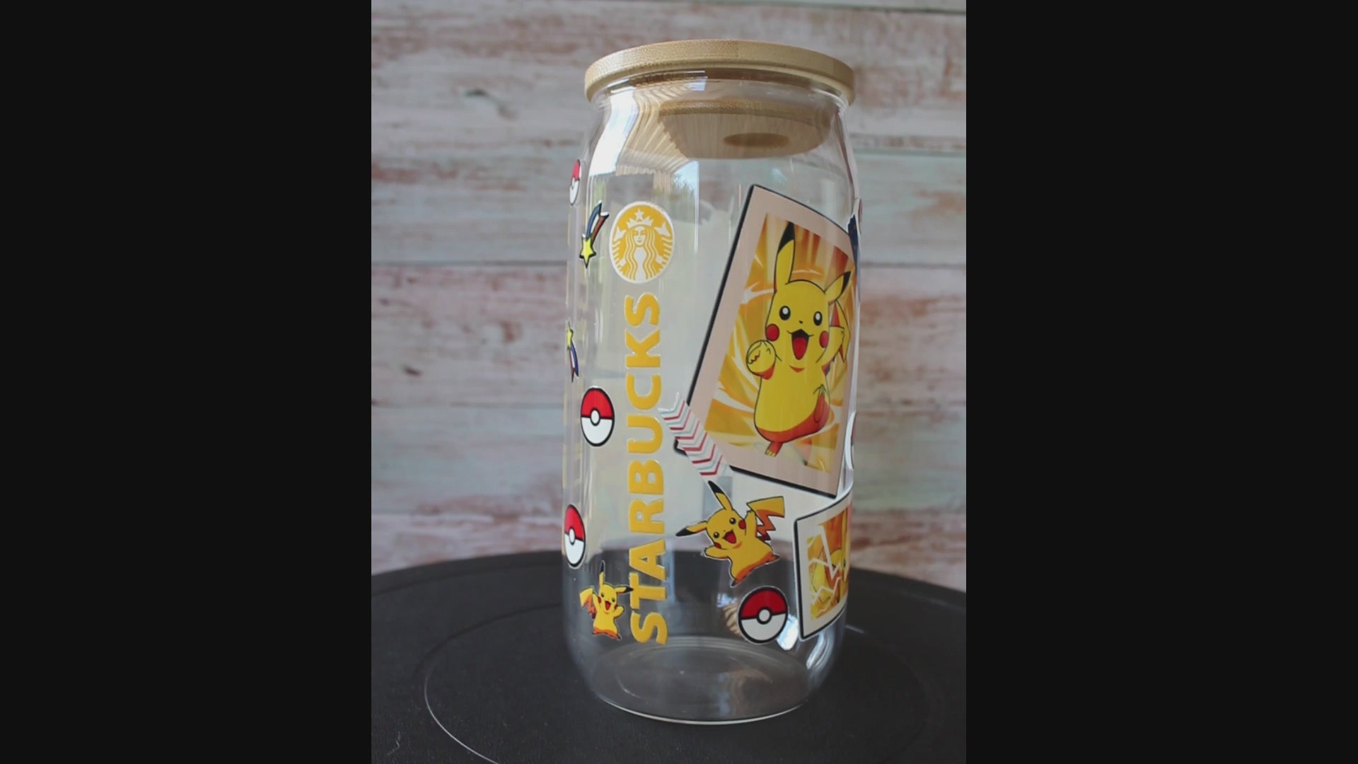 Trinkglas mit Bambus Deckel und Glasstrohhalm | Anime Trinkglas | Pokémon Trinkglas | Pikachu | Bisasam| Glumanda| Pokémon | 560ml | 18 uz.